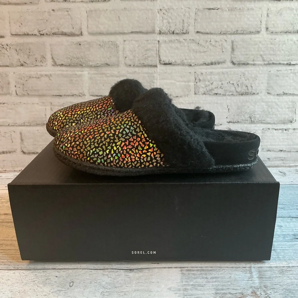 Sorel Youth Size 6C Womens Size 8 Nakiska Slide II Suede Slippers Black/Sea Salt
